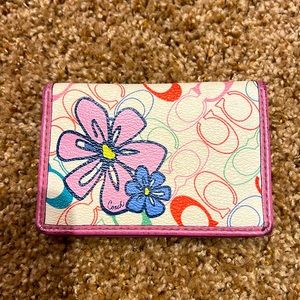 Beautiful and dainty vintage Coach leather card wallet